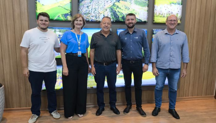 Guaraniaçu - Governo Municipal e SENAI debatem novos cursos profissionalizantes